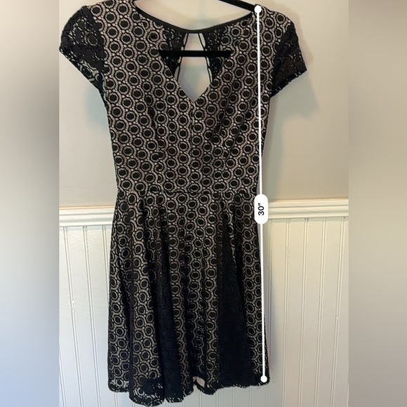 B Darling Lace Dress Size 3/4 - Picture 10 of 14